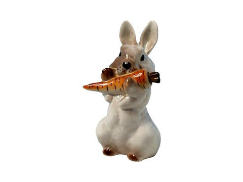 Hare with carrot 2